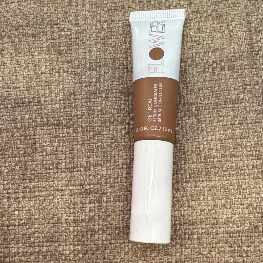 FLOWER Beauty Get Real Serum Concealer - Almond‎
